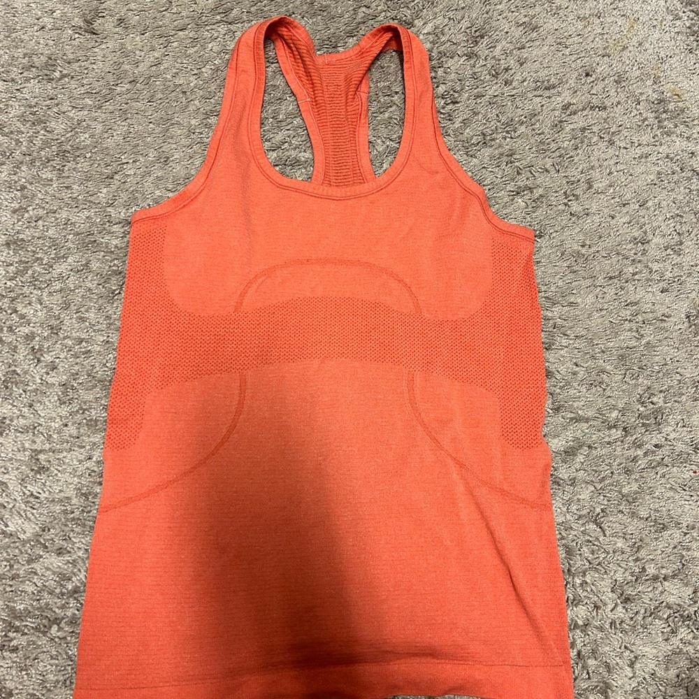 lululemon athletica tank size 6